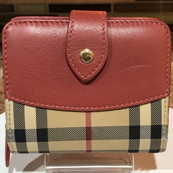 Burberry Signature Nova Check Bifold Wallet ๐๐ฅ - Picture 1 of 17